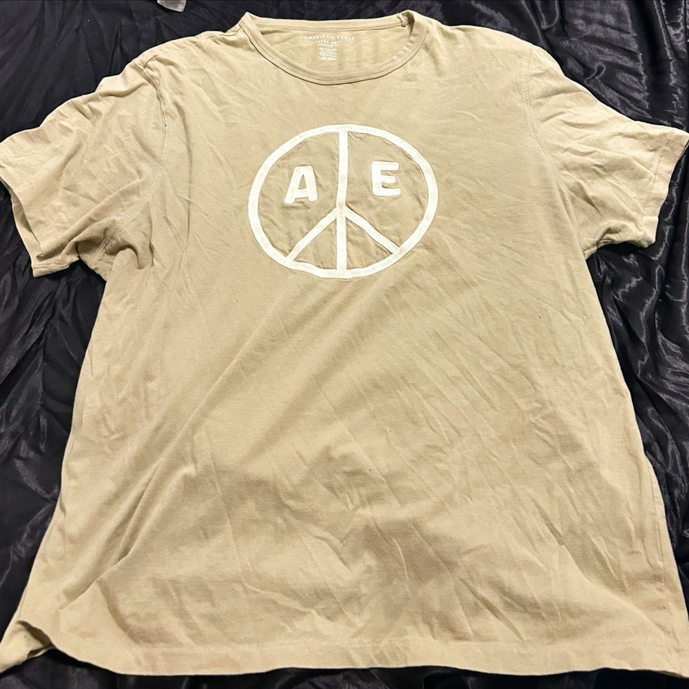 American Eagle Outfitters Tan Short Sleeve Tee